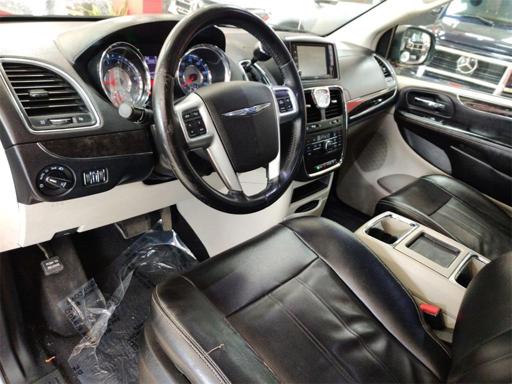 Used 2013 Chrysler Town & Country Touring | Sandy Springs, GA